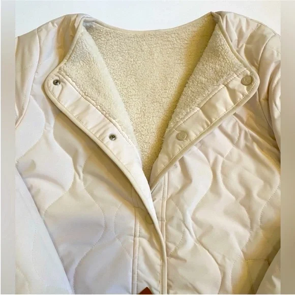 Koolaburra by UGG NWT Reversible Sherpa Quilted Jacket size Small - Picture 5 of 14